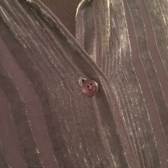 Express Velvet Pee-k-boo Blouse - Picture 4 of 8